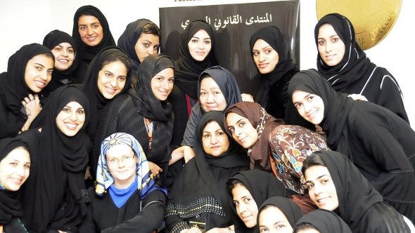 Studentinnen des Dar Al-Hekma Colleges in Jeddah, Saudi-Arabien; Foto: dpa