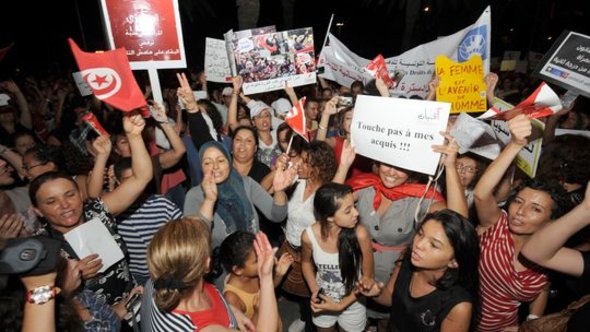 Proteste gegen Verfassungsänderung in Tunis; Foto: Getty Images