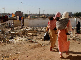 AT Frauen in den Slums von Casablanca; Foto: © Ismail Bellaouali/Quelle: DW