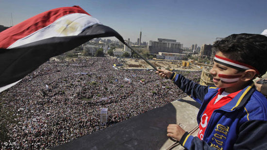 Freitagsgebet auf dem Tahrir-Platz in Kairo nach dem Sturz Mubaraks; Foto: AP