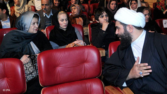Kinopublikum auf dem Fajr-Filmfestival in Teheran; Foto: © IPA 