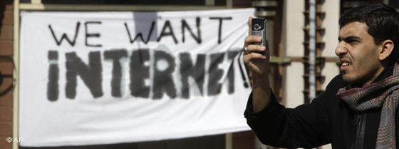 Forderung nach Aufhebung der Internetblockade durch das Mubarak-Regime; Foto: AP