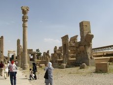 Tourists in Persepolis (photo: Elisabeth Kiderlen)