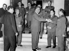 Nasser with Syrian delegation (source: The Online Museum of Syrian History/Wikipedia)