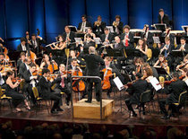 The West-Eastern Divan Orchestra during the concert in Ramallah (photo: dpa)