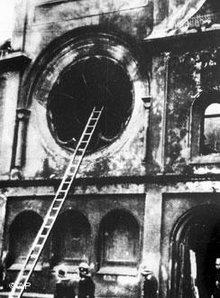 Destroyed synagogue on 'Reichskristallnacht' in Berlin, 9 November 1938 (photo: AP)