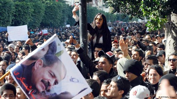 Proteste nach dem Anschlag auf Belaid in Tunis; Foto: dpa
