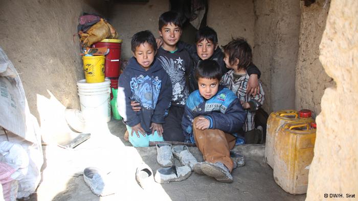 Afghanische Flüchtlingskinder; Foto: DW/H. Sirat
