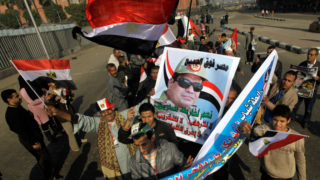 Anhänger Abdel Fattah al-Sisis demonstrieren in Kairo; Foto: AP/picture-alliance