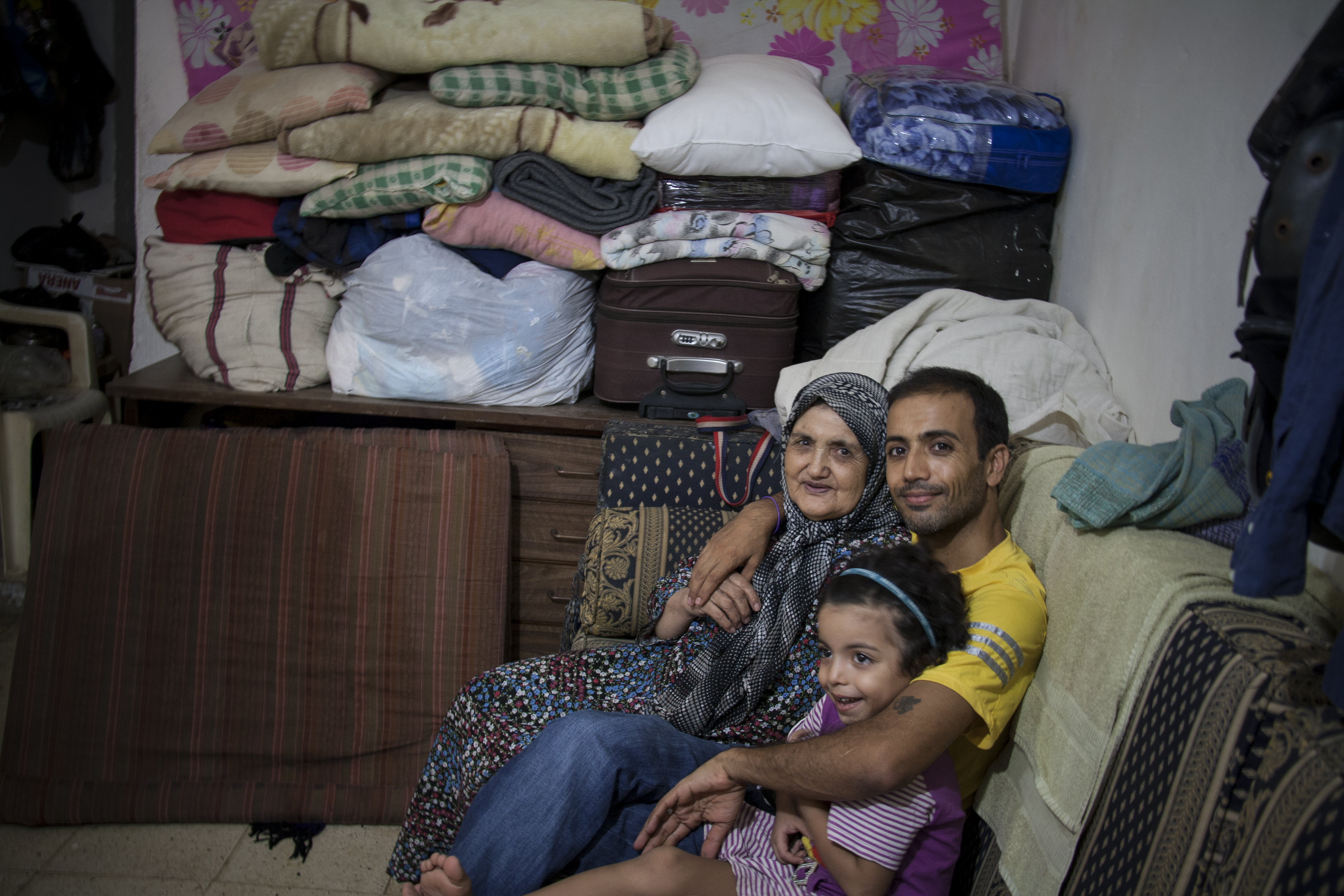 Abed und seine Familie in seiner Unterkunft im Flüchtlingslager Schatila; Foto: Mohammad Reza Hassani