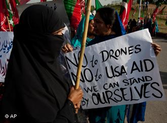Protest against US drone attacks in Pakistan (photo: AP)