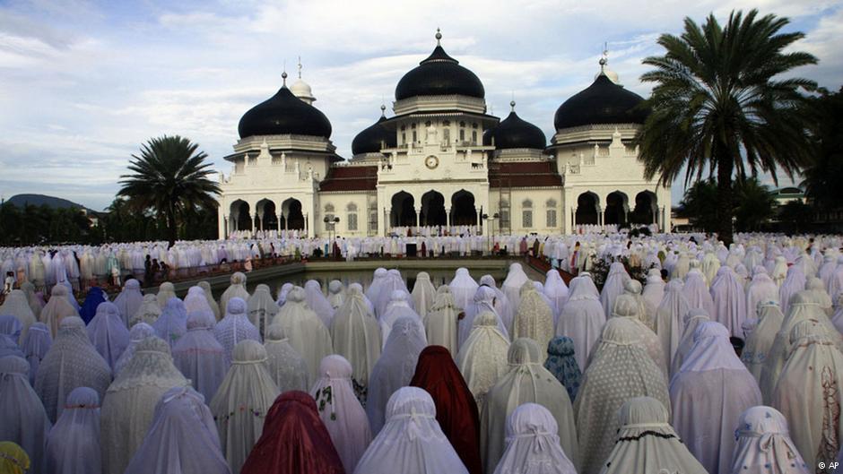 آتشه دار السلام أو آچيه أقليم من الأقاليم الخاصة في إندونسيا. Foto: AP