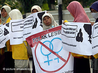 Demonstration gegen Homosexualität in Jakarta, Indonesien; Foto: picture alliance/dpa