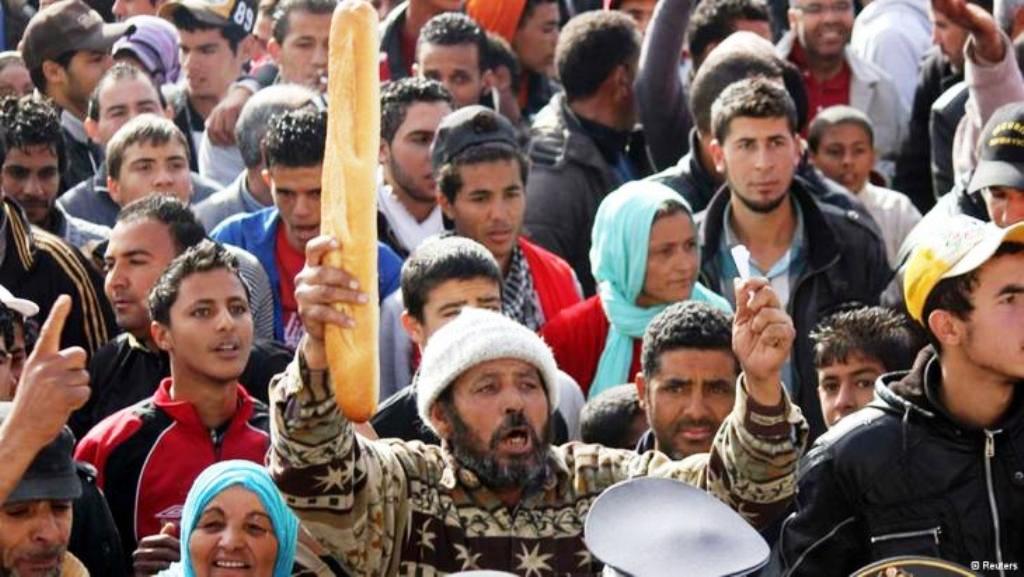 Proteste gegen soziale Not und Arbeitslosigkeit in der tunesischen Stadt Sidi Bouzid; Foto: Reuters