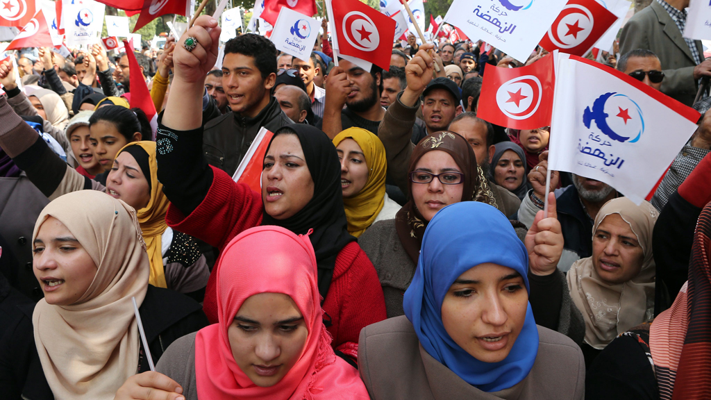 Ennahda-Anhänger am 20. März 2014 in Tunis; Foto: picture-alliance/dpa