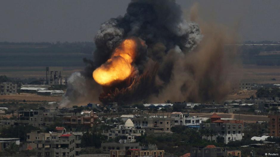 50 Tage Gaza Krieg - Raketeneinschläge in Gaza-Stadt; Foto: Reuters