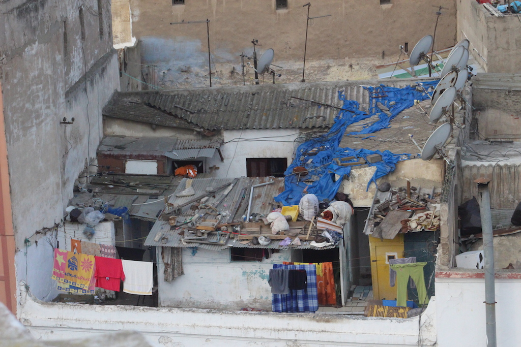 Baracken auf Dächern in Casablanca; Foto: Susanne Kaiser