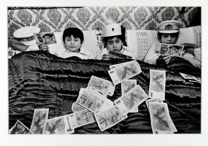 Photo entitled "Three brothers after circumcision" from Henning Christoph's photo series "Turks in the Ruhr region" (photo: Jewish Museum Berlin)
