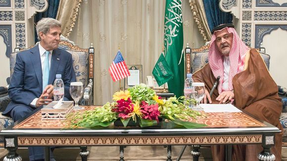 John Kerry trifft Prinz Saud al-Faisal, Außenminister in Saudi-Arabien; Foto: AFP/Getty Images