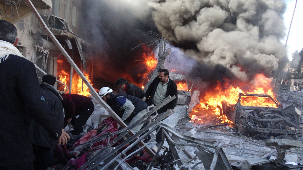 Explosion von Fassbomben durch syrische Kampfjets in Aleppo; Foto: Getty Images