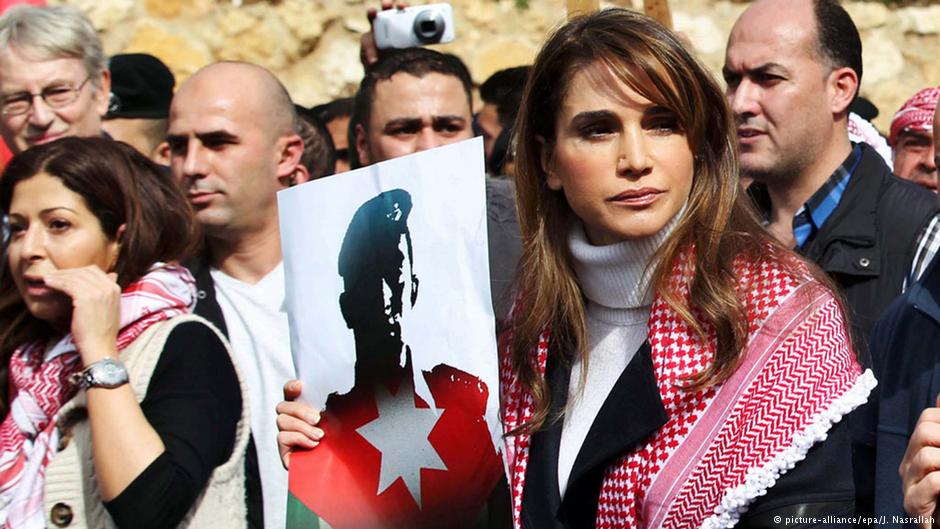 شاركت الملكة رانيا العبد الله أيضا في إحدى المظاهرات احتجاجا على قتل الكساسبة. Foto: picture-alliance/dpa