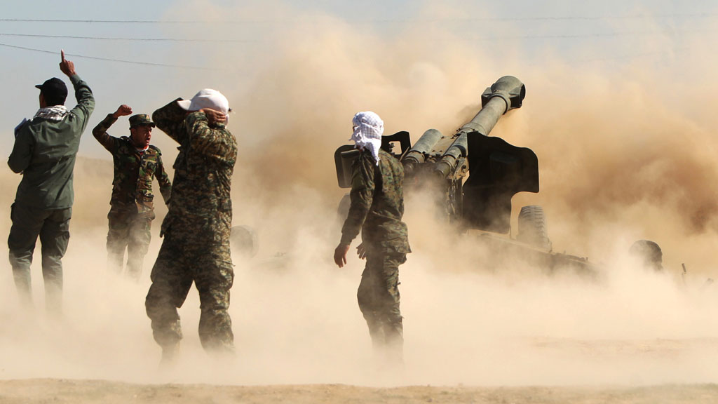 Schiitische Freiwillige beim Kampf gegen den IS vor Tikrit; Foto: Getty Images/AFP/Al-Rubaye