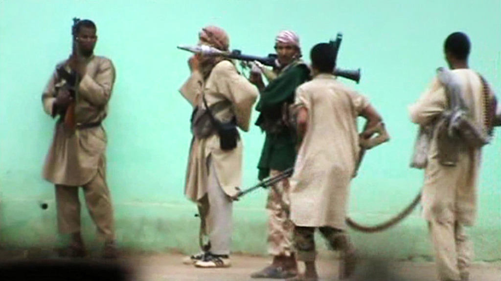 Videomitschnitt "Al-Qaida im Islamischen Maghreb" während eines Kampfeinsatzes in den Straßen von Gao, Mali, im Juni 2012; Foto: AFP/Getty Images