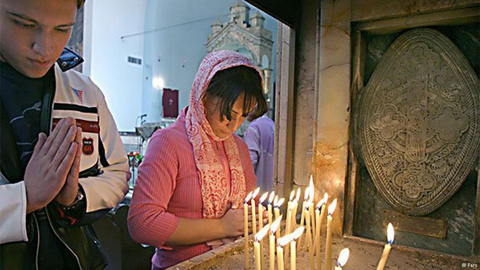 Christen während des Gebets im Iran. Foto: Fars