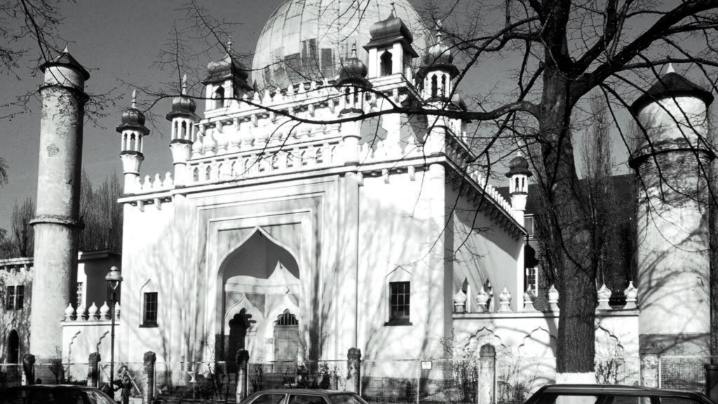 Moschee der pakistanisch-islamischen Ahmadiya-Anjuman-Gemeinde in Berlin-Wilmersdorf (erbaut 1924-27); Foto: picture-alliance/akg-images/Jost Schilgen