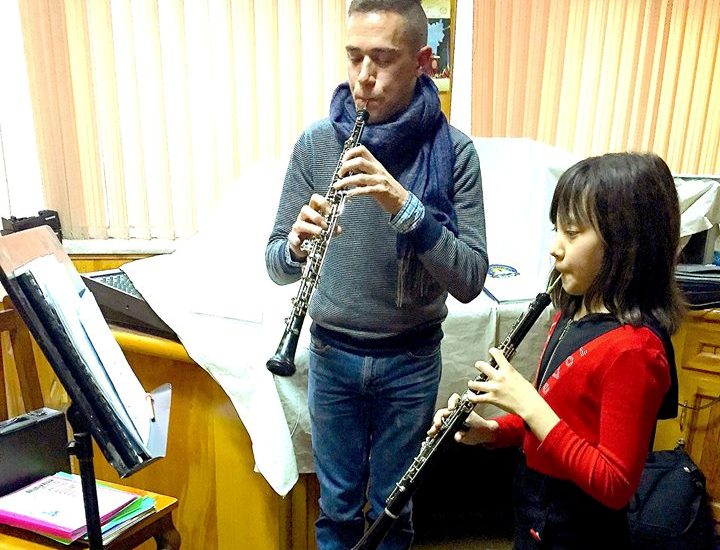 Demetrios Karamintzas and a student during an oboe lesson (photo: Demetrios Karamintzas)