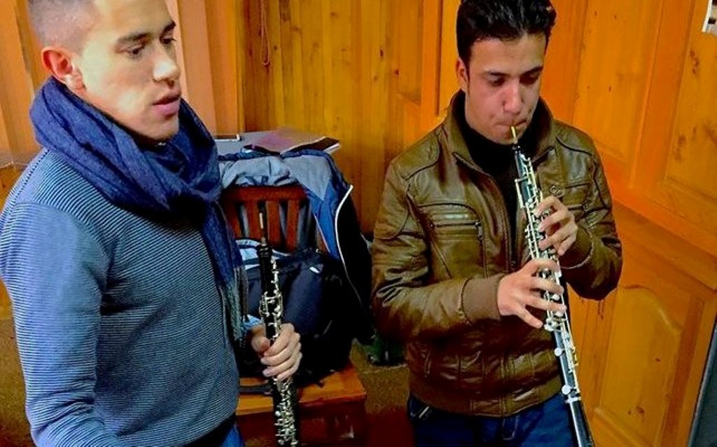 DemDemetrios Karamintzas and a student during an oboe lesson (photo: Demetrios Karamintzas)