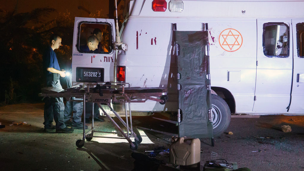 Israeli military ambulance attacked by Israeli Druze, 22 June 2015 (photo: STR/AFP/Getty Images)