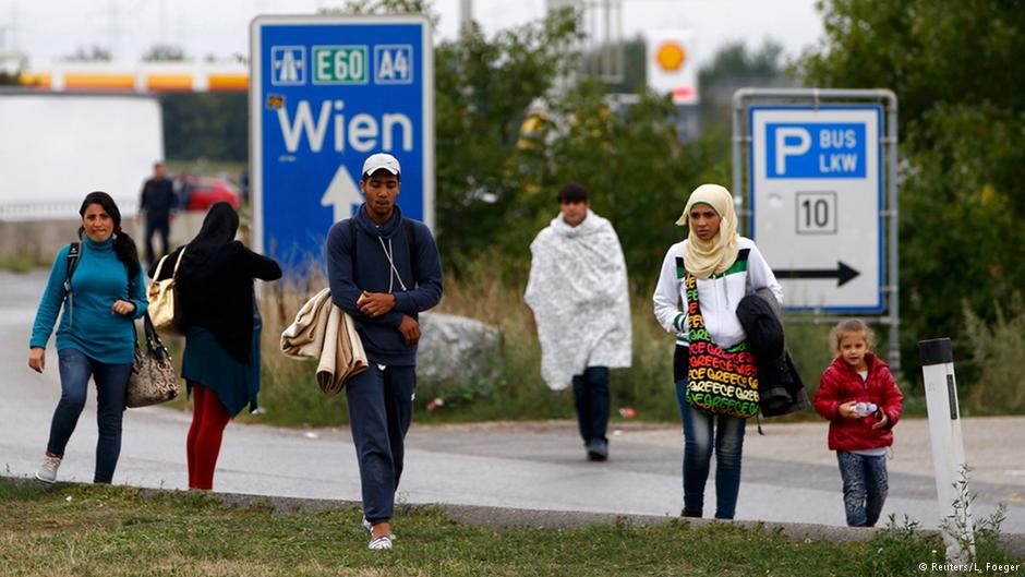 Flüchtlinge an der östereichisch-ungarischen Grenze; Foto: Reuters