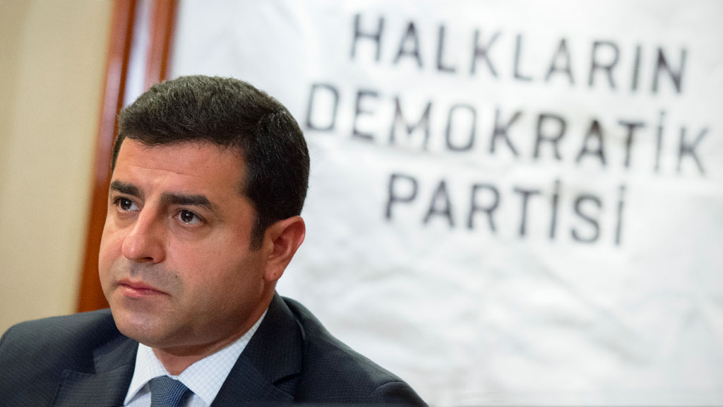 Der Co-Vorsitzende der pro-kurdischen Partei Halklarin Demokratik Partisi (HDP), Selahattin Demirtas; Foto: picture-alliance/dpa/D. Reinhardt