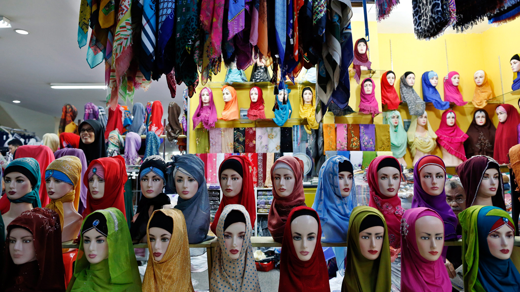 معرض للحجاب في إندونيسيا - جاكرتا. (photo: dpa/Mast Irham)