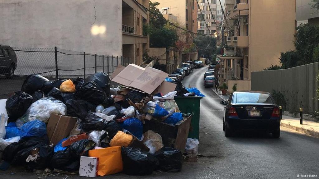 Auf den Straßen Beiruts stapeln sich die Müllberge;Foto:AliceKohn