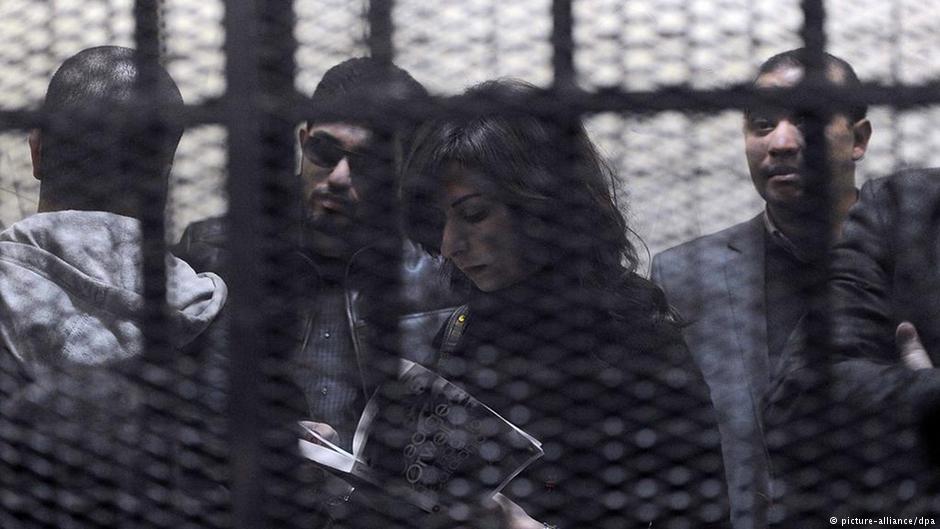Inhaftierte Mitarbeiter von NGOs in Kairo; Foto: EPA/MOHAMED OMAR/dpa