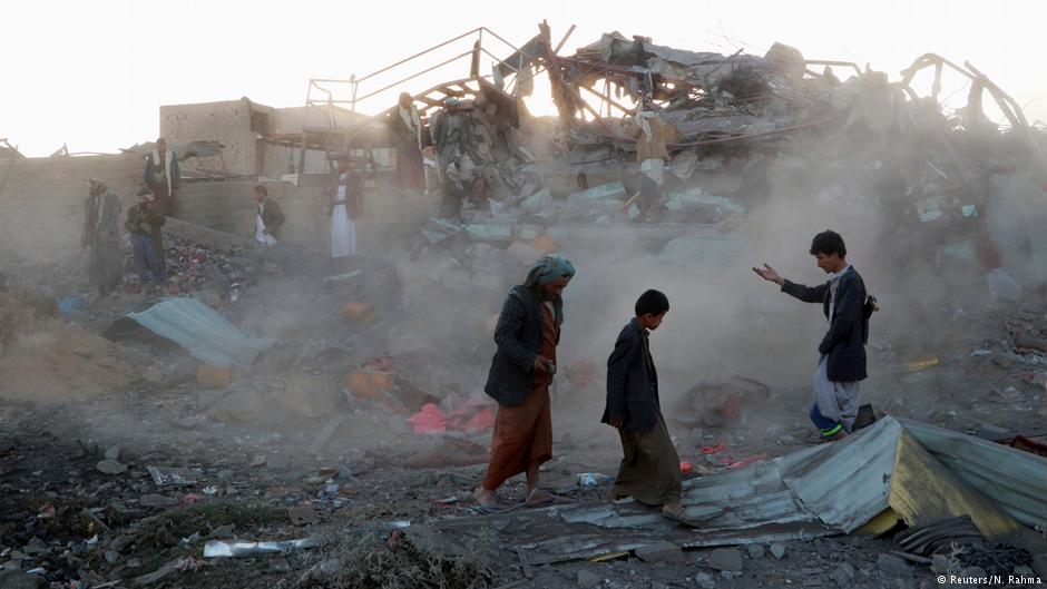 Zerstörungen im jeminitischen Saada nach einem Luftangriff der saudischen Militärallianz; Foto: Reuters/N. Rahma 