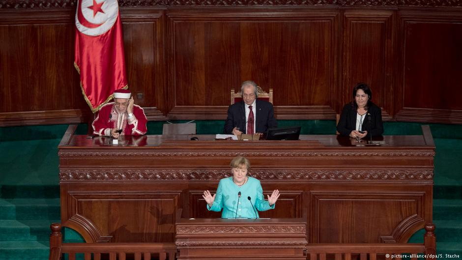 Rede Angela Merkels im tunesischen Parlament; Foto: picture-alliance/dpa