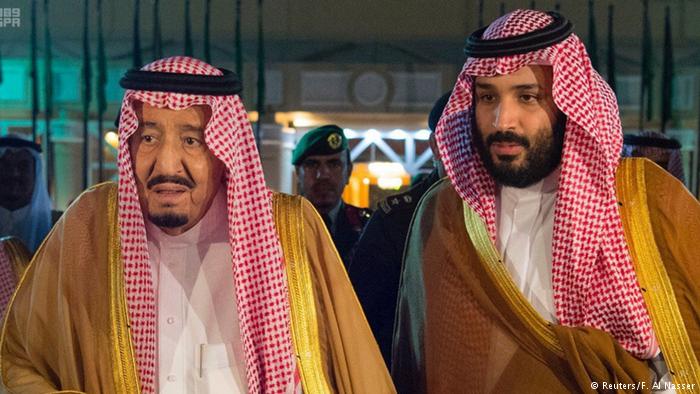 الملك السعودي سلمان وولي العهد محمد بن سلمان.  Foto: Reuters