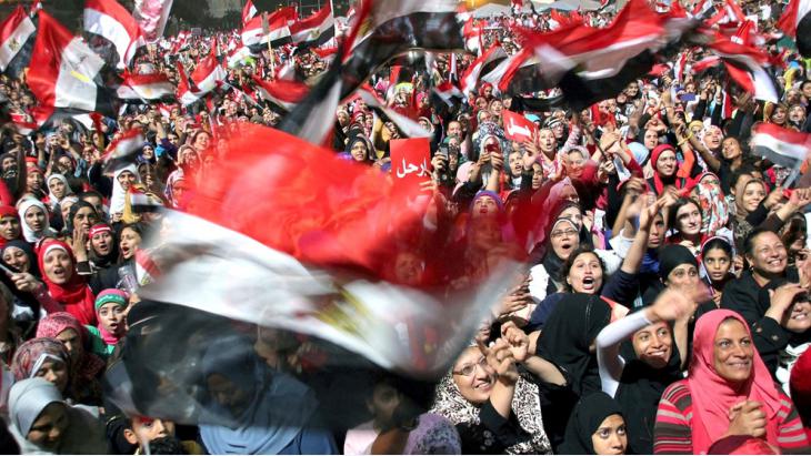 Proteste gegen den früheren ägyptischen Präsidenten Hosnis Mubarak auf de Tahrir-Platz in Kairo; Foto: dpa