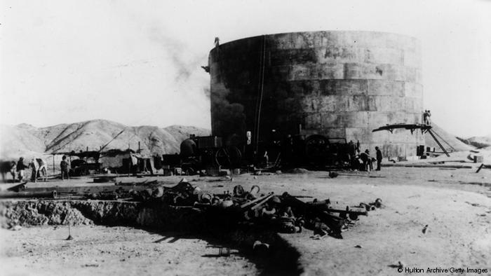 Oil tank at Masjid-i-Sulaiman, Iran, 1909