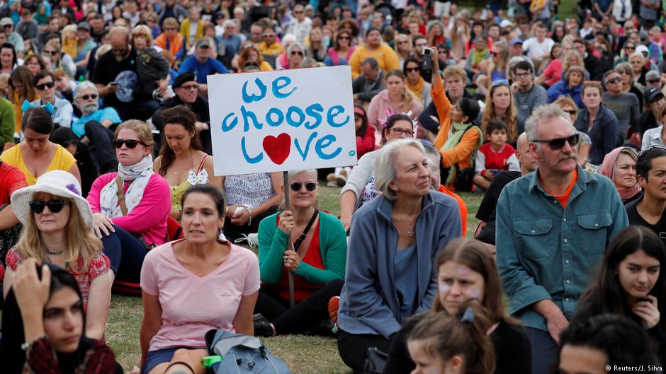 Teilnehmer am "March for Love" in Gedenken an die Opfer von Christchurch; Foto: Reuters