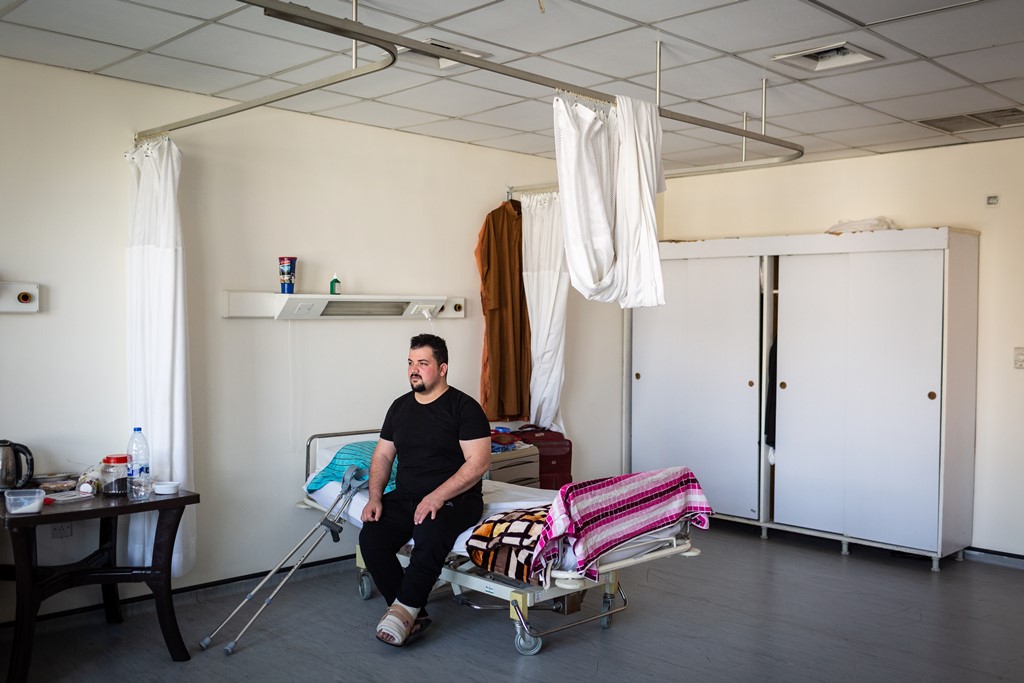 جريح عراقي في مستشفى "المواساة" في العاصمة الأردنية عمان. Foto: Philipp Breu