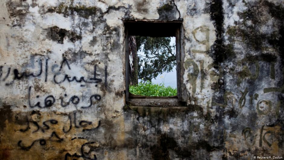 The wall of a structure in a former Syrian outpost in the Israeli-occupied Golan Heights (photo: Reuters/R. Zvulun)