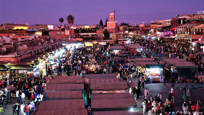 Morocco - aerial view of a Marrakesh souk at night (photo: DW/V. Witting)
