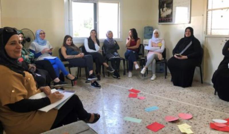 ورشة عمل حول التواصل الخالي من العنف في المنظمة النسائية اللبنانية "نساء قادرات" في بيروت. (photo: Miriam Modalal)