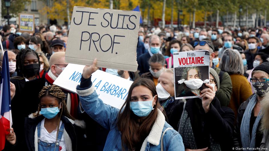 Trauer und Protest nach Mord an einem Lehrer in Conflans-Sainte-Honorine; Foto: Reuters