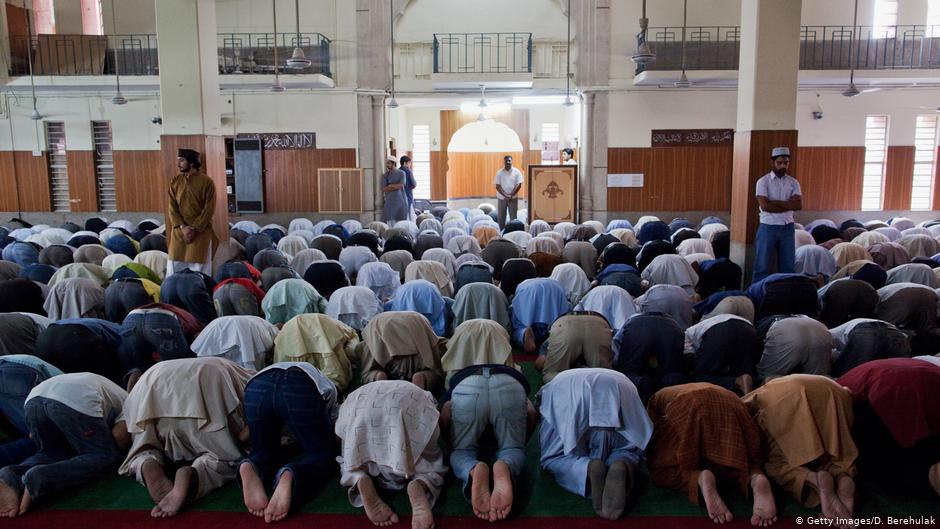 Members of the Ahmadiyya community at prayer in Lahore, Pakistan (photo: Getty Images)