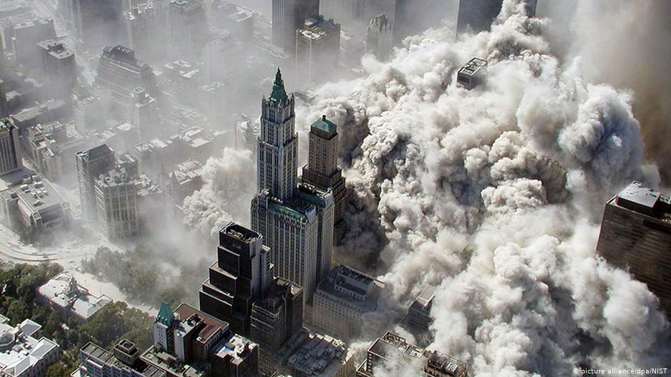 انهيار البرجين الشمالي والجنوبي لمركز التجارة العالمي في مانهاتن في تاريخ 11 سبتمبر / أيلول 2001 في الولايات المتحدة الأمريكية.  (photo: picture-alliance/dpa/NIST) 
